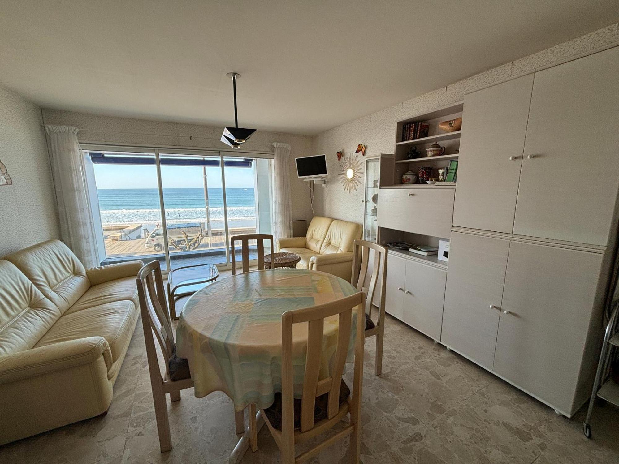 Appartement T2 Avec Balcon Et Vue Mer, 1Er Etage, Ascenseur, Tv, Cuisine Equipee - Fr-1-197-466 Ле-Сабль-д’Олон Экстерьер фото